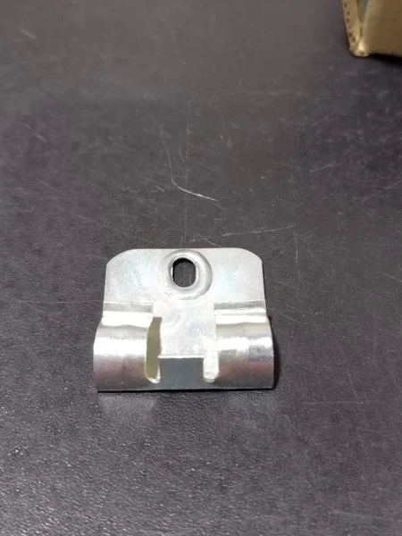 Клипсы к плинтусу MDF Bonkeel (50шт) в Уфе