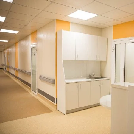 Коннелюрный односоставной плинтус Bonkeel Prof Серый (95х2700мм) в Уфе