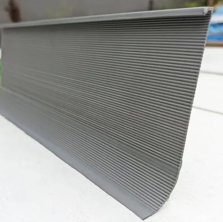 Коннелюрный односоставной плинтус Bonkeel Prof Серый (95х2700мм) в Уфе