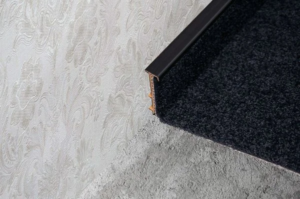 Плинтус для ковролина Korner Listwa 109 Черный 2,5м (50мм) в Уфе